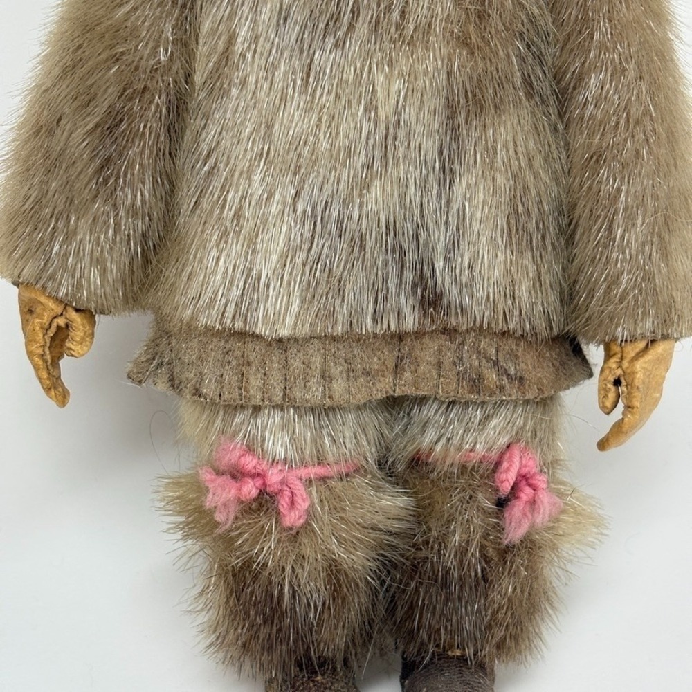 VTG Inuit Native American Alaskan Eskimo Doll 9" Fur Coat 1940s 50s Genuine - Picture 3 of 8
